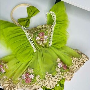 Cute mint green floral romper